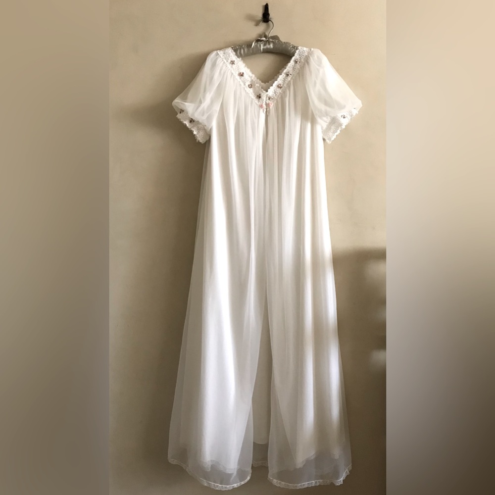 Vintage 1950s White Peignoir Set